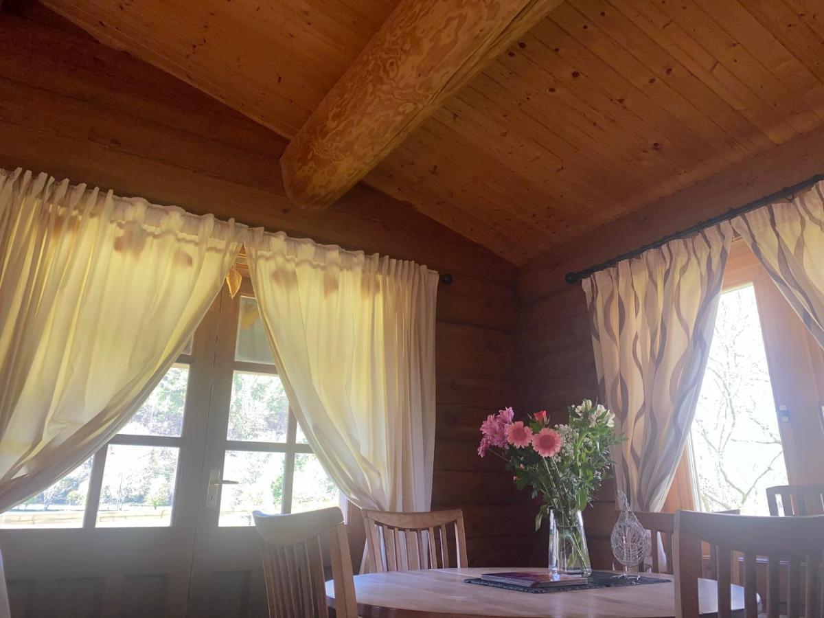 Log Village Lodge *